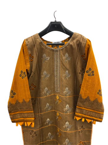 Khaddar Embroidery 3Pcs - Image 2